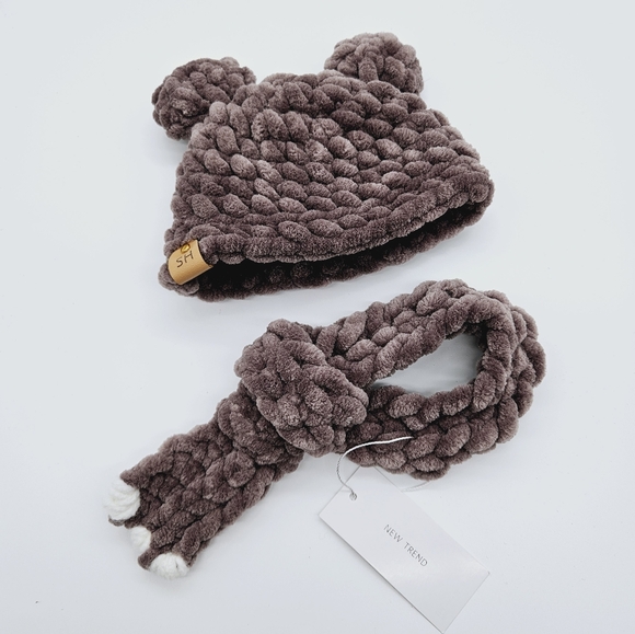 NEW TREND | soft chunky knit baby scarf & ear hat - Picture 1 of 4